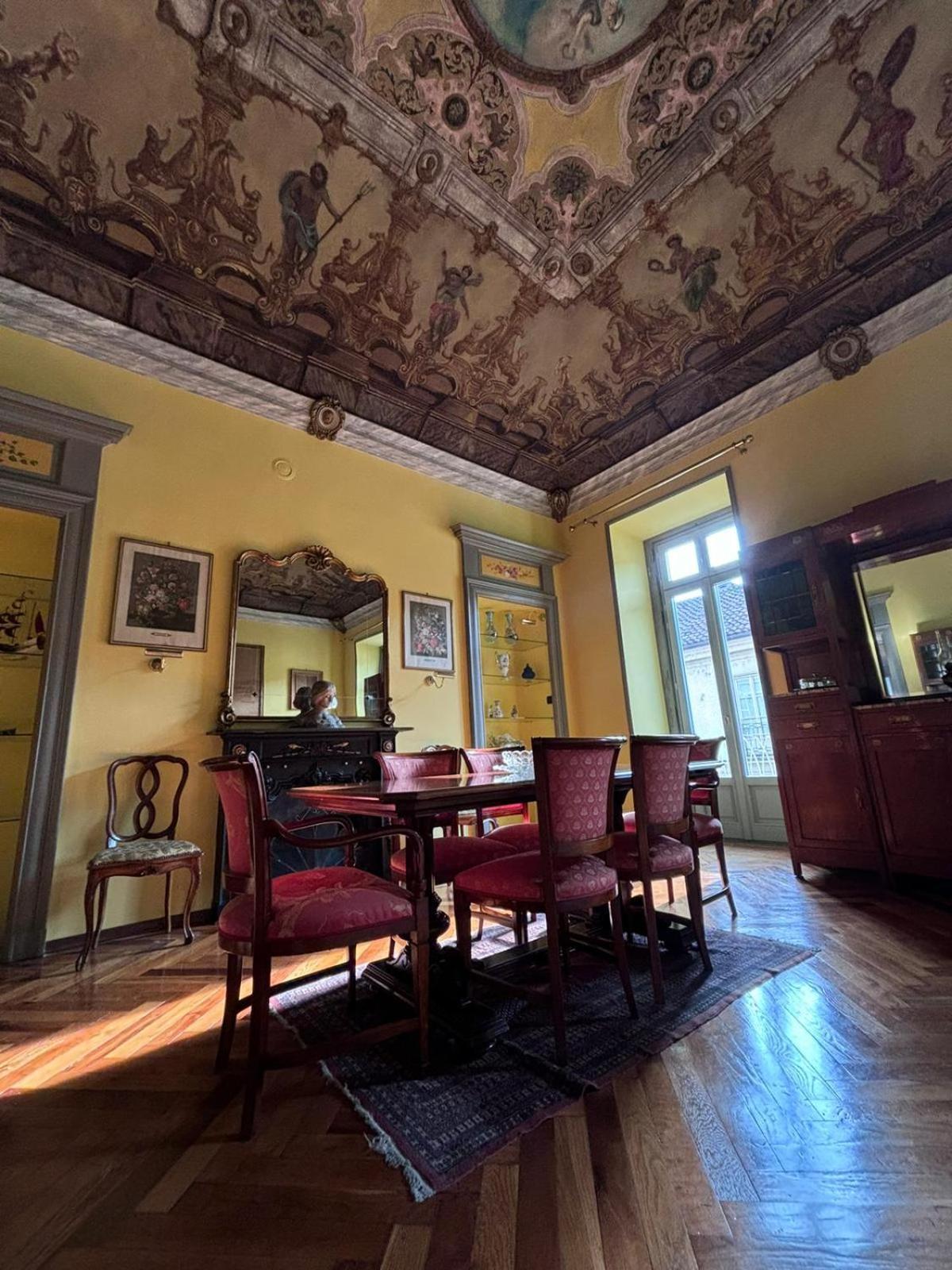 Splendido Appartamento XVIII Secolo トリノ エクステリア 写真